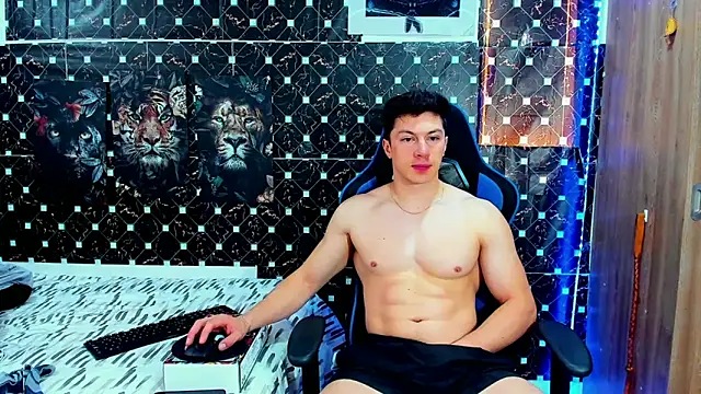 javiersexymann online show from May 2026 04:46:02 PM