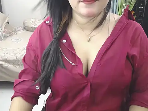 Snapshot of Ridiha_Pari chatting on May 2026 10:55:01 PM Ridiha Pari online show from May 2026 10:55:01 PM