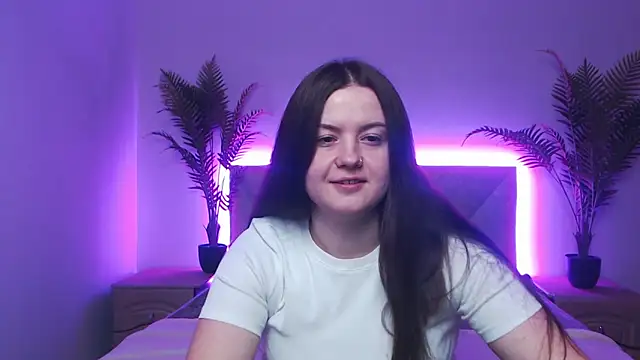 Snapshot of MavkaCute chatting on November 2025 07:23:02 PM MavkaCute online show from November 2025 07:23:02 PM