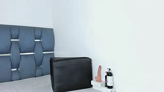 yourwife anna online show from October 2025 10:27:02 AM