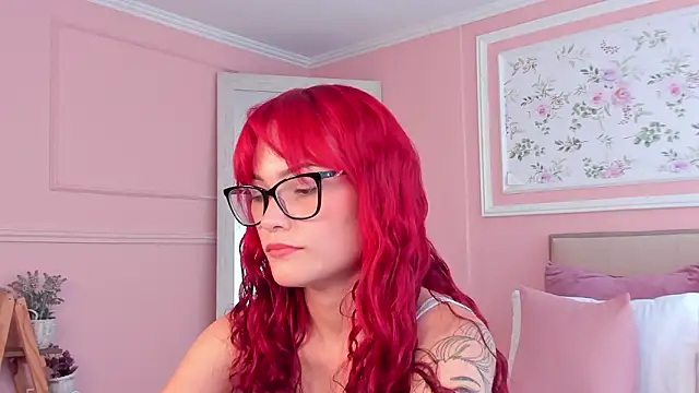 mae lyra online show from March 2026 08:14:01 PM