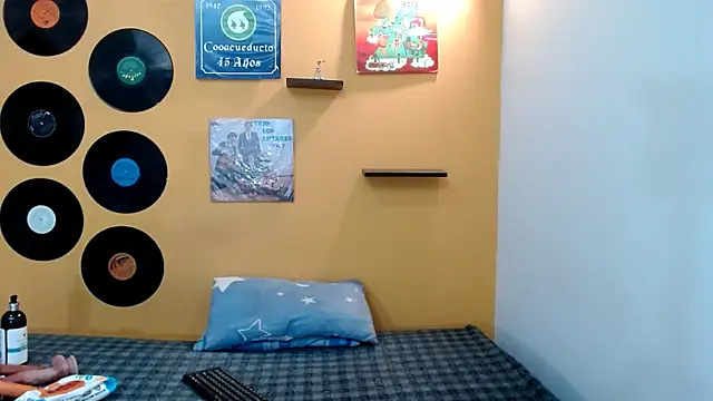 skinnyverus18 online show from March 2026 07:50:02 PM