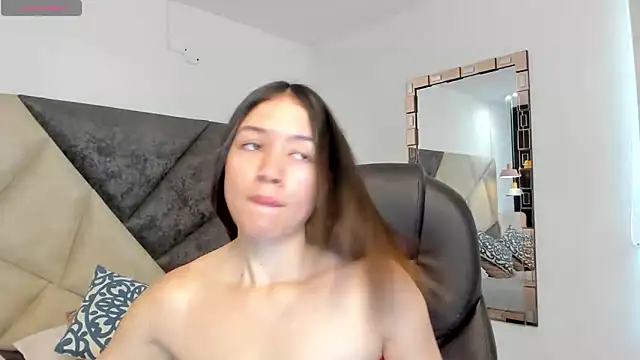 SaraWagner  online show from September 2025 06:22:02 PM