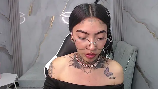 Snapshot of Ashley_Blum_v chatting on October 2025 08:10:01 PM Ashley Blum v online show from October 2025 08:10:01 PM