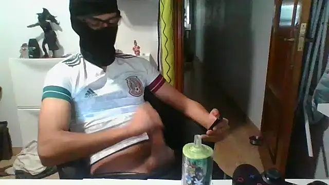 Snapshot of mexboy_13 chatting on March 2026 12:11:01 PM mexboy 13 online show from March 2026 12:11:01 PM