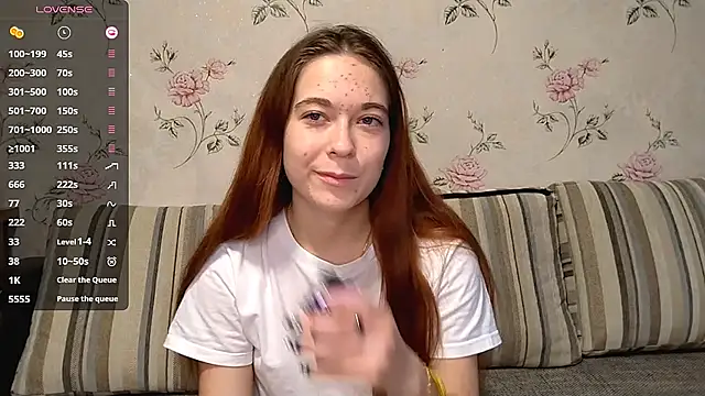 Snapshot of KissKarina chatting on September 2025 02:10:01 PM KissKarina online show from September 2025 02:10:01 PM