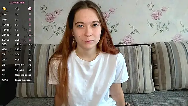 Snapshot of KissKarina chatting on October 2025 09:04:02 AM KissKarina online show from October 2025 09:04:02 AM