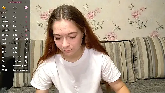 Snapshot of KissKarina chatting on October 2025 03:20:02 PM KissKarina online show from October 2025 03:20:02 PM