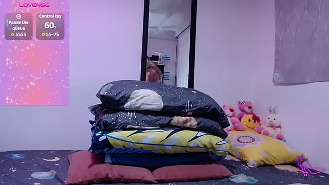 Snapshot of AllysonStonne chatting on November 2025 03:49:02 AM AllysonStonne online show from November 2025 03:49:02 AM