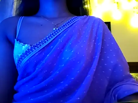 Snapshot of Maria--Strella chatting on October 2025 06:09:01 PM Maria--Strella online show from October 2025 06:09:01 PM