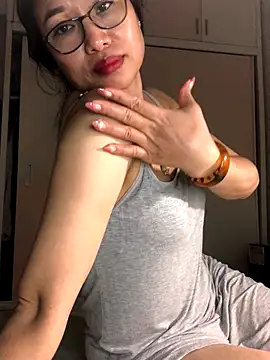 Vitamin sexy online show from November 2025 04:07:02 AM
