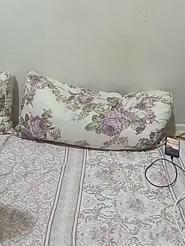 Alevsiz online show from May 2026 09:33:01 PM