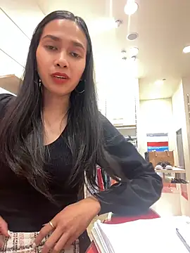 Snapshot of RoseMorena72925 chatting on July 2026 04:48:01 AM RoseMorena72925 online show from July 2026 04:48:01 AM