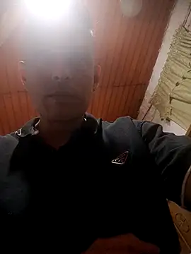 JuceAn14 online show from November 2025 04:56:02 AM