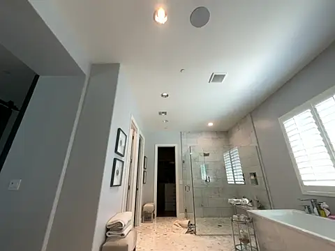 chanelstjames online show from April 2026 04:43:02 PM