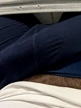 Kuaker077 online show from October 2025 08:51:02 PM