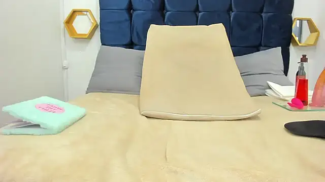 candy big tits18 online show from September 2025 12:14:01 AM