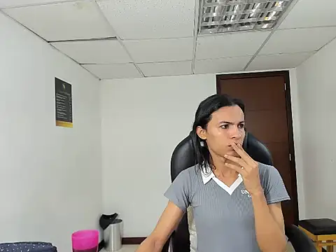 Aisha hotts777 online show from February 2026 03:45:02 AM