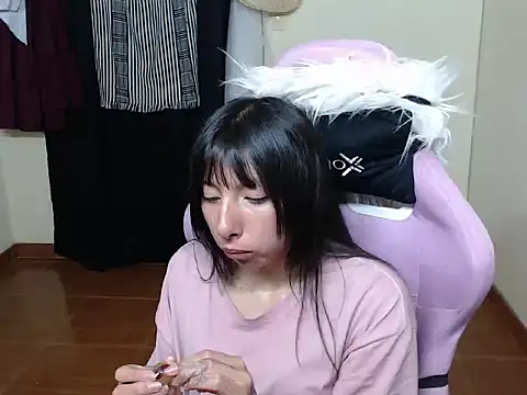 Snapshot of ScarlettShirahoshi chatting on November 2025 08:19:02 PM ScarlettShirahoshi online show from November 2025 08:19:02 PM