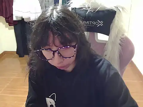 Snapshot of ScarlettShirahoshi chatting on December 2025 09:11:01 PM ScarlettShirahoshi online show from December 2025 09:11:01 PM