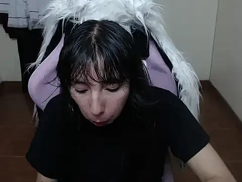 Snapshot of ScarlettShirahoshi chatting on January 2026 05:48:01 PM ScarlettShirahoshi online show from January 2026 05:48:01 PM