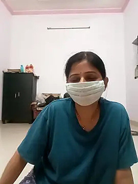 BITEXBABYlove online show from October 2025 01:40:02 PM