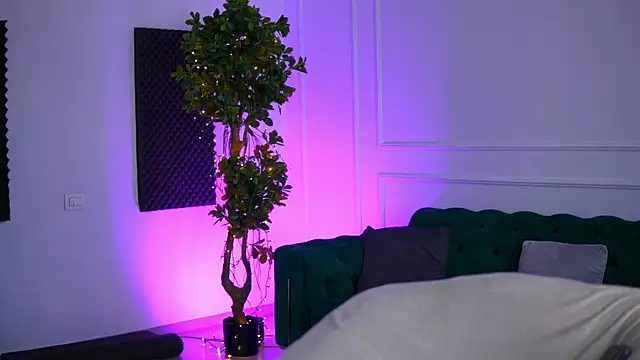 SiennaRuh online show from April 2026 10:12:02 AM