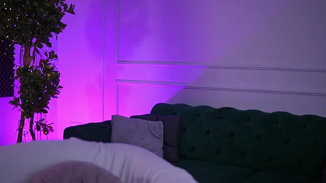 SiennaRuh online show from April 2026 05:43:01 PM