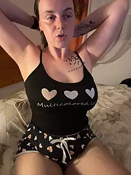 TenderLaGlamor online show from July 2026 09:06:02 PM
