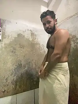 spiderfindom online show from May 2026 07:11:02 PM