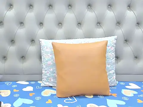  ly   online show from October 2025 04:00:01 AM