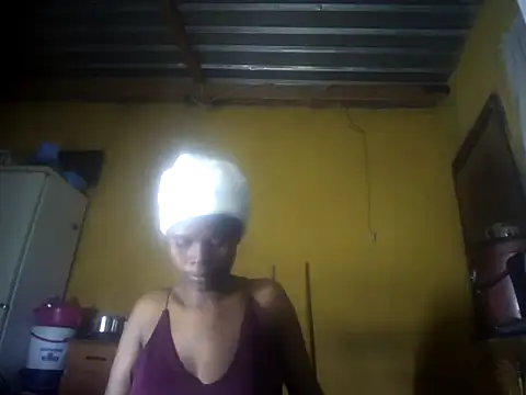 Snapshot of Caramelchick01 chatting on September 2025 05:56:01 PM Caramelchick01 online show from September 2025 05:56:01 PM