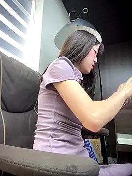 littleqiu online show from September 2025 08:50:01 AM