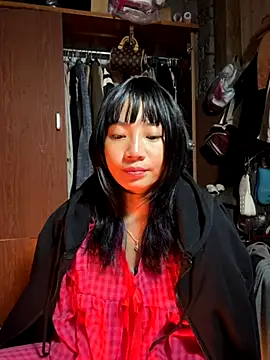 AAANINE22 online show from October 2025 02:18:02 PM