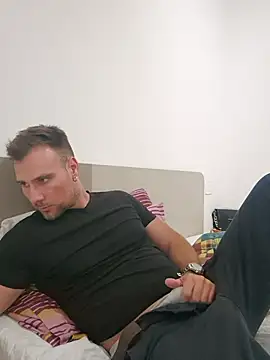 mrlyuis online show from September 2025 07:03:01 PM