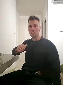 mrlyuis online show from December 2025 08:17:01 PM