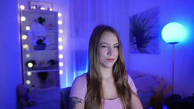 Snapshot of Cindy_Grey chatting on October 2025 07:15:02 PM Cindy Grey online show from October 2025 07:15:02 PM