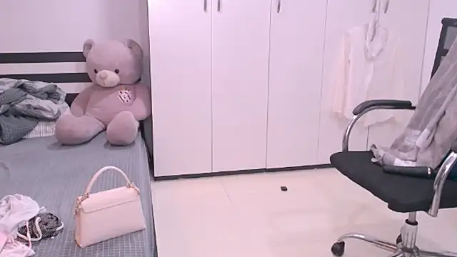 Snapshot of bunny_b4nny chatting on September 2025 02:42:01 PM bunny b4nny online show from September 2025 02:42:01 PM