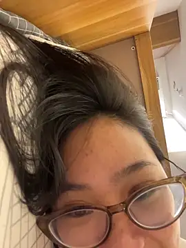 Snapshot of bunny_b4nny chatting on November 2025 05:35:02 PM bunny b4nny online show from November 2025 05:35:02 PM