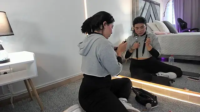 emy williams online show from October 2025 07:13:01 PM