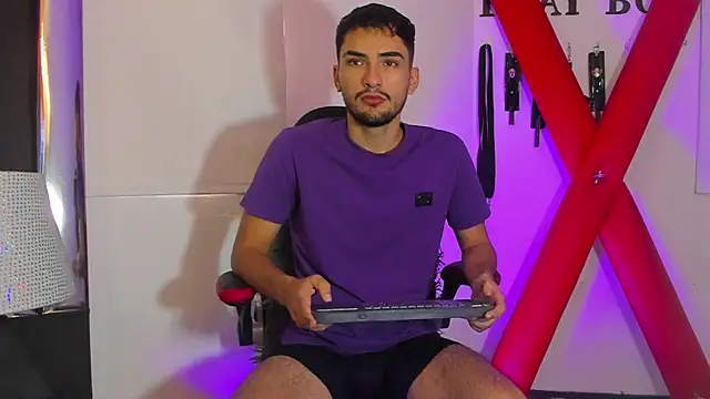 AlekRuizx online show from September 2025 02:08:02 PM