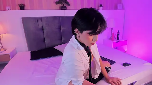 Creamy Angelo online show from September 2025 01:09:01 AM