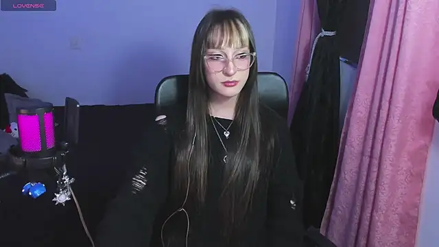 starrraura online show from March 2026 11:30:02 PM