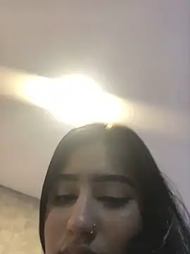 Miia Parker online show from November 2025 10:48:01 AM