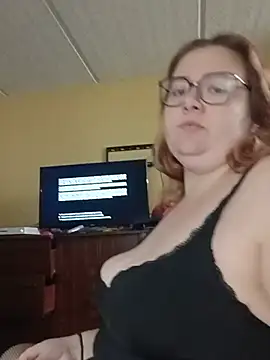 XEmoxkittyx online show from May 2026 06:27:02 PM