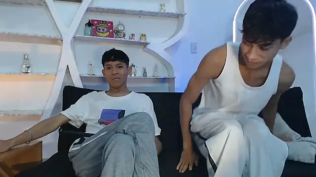 Snapshot of BEAUTY_BOYS1 chatting on September 2025 07:13:02 AM BEAUTY BOYS1 online show from September 2025 07:13:02 AM