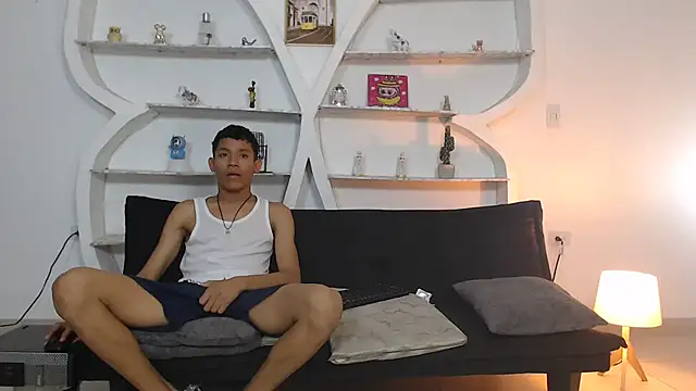 Snapshot of BEAUTY_BOYS1 chatting on December 2025 07:05:01 AM BEAUTY BOYS1 online show from December 2025 07:05:01 AM