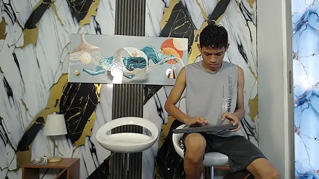 Snapshot of BEAUTY_BOYS1 chatting on February 2026 07:22:01 PM BEAUTY BOYS1 online show from February 2026 07:22:01 PM