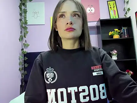 Tammy Thompson  online show from October 2025 01:44:02 PM