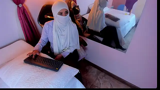 DaliaRahal online show from March 2026 01:41:01 PM